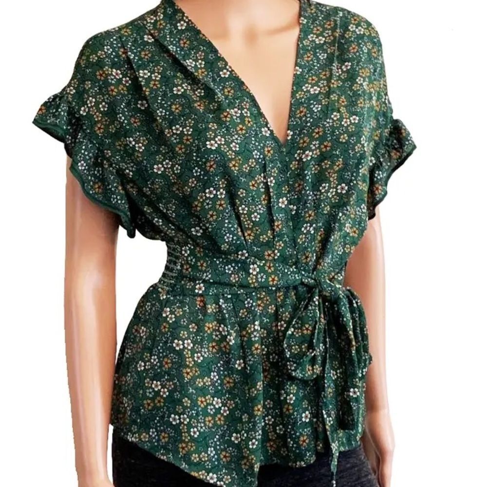 Max Studio Women's Green Floral Ruffle Shortsleeved Tie Waist Blouse L